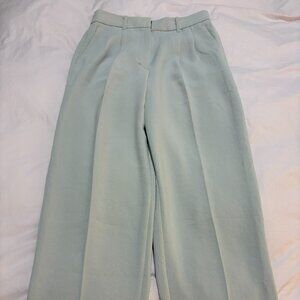 Aritzia Matte Pearl Carrot Pant